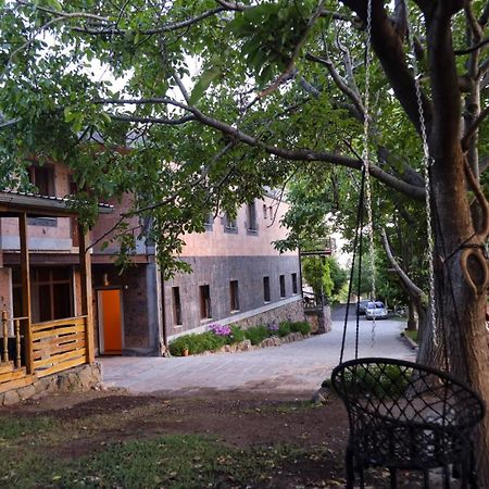 Old Byurakan Gouest House Bagian luar foto